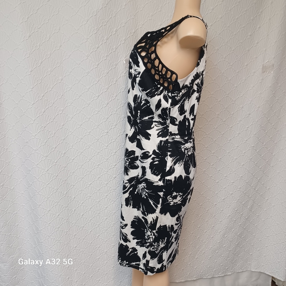 Julian Taylor Women  Size 14 Black and White Floral Midi Dress - Picture 4 of 12